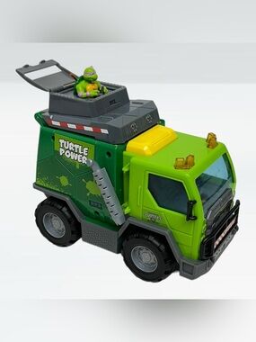 TMNT Mutant Mayhem Turtle Power Garbage Truck Playset & Donatello Figure